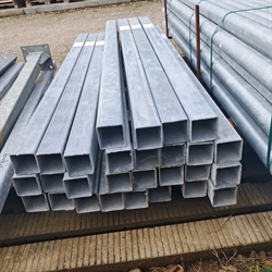 80x80x3 mm Pfosten zum Einbetonieren, Länge: 1,75 m.