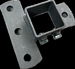 Höhenverstellbeschlag mit 3+1-Loch-Lasche für 70x70 mm Pfosten. 