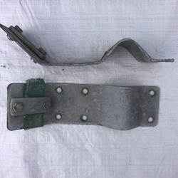 Gebrauchte Nackenrohrhalterungen für 1½ Rohr und Band