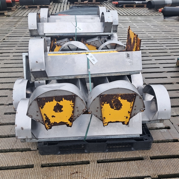 24 Stk. gebrauchte Mullerup-Futterautomaten 
