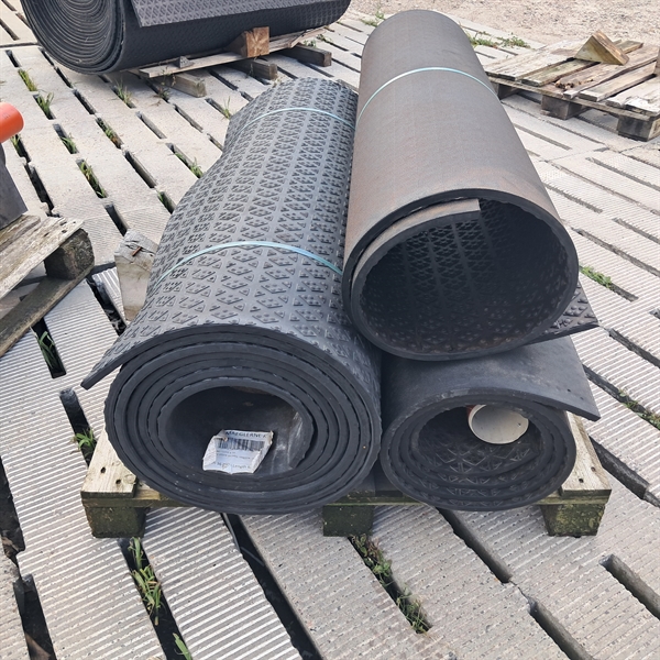 Restposten Delta Diam 16 mm Gummiboden 