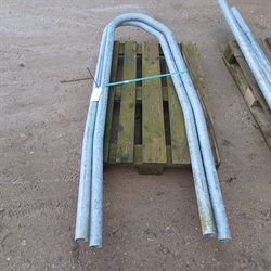 2 Stück neue 2" Liegeboxenbügel Länge: 1,90 m. Cc: 0,60 m. 