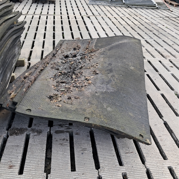 70 Stk. gebrauchte Gummimatten 25 mm, 170 x 115 cm, G107