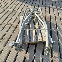 5 Stück gebr. 1½" Liegeboxenbügel Länge: 1,70 m Cc: 0,60 S4300 m Cc: 0,60 S430
