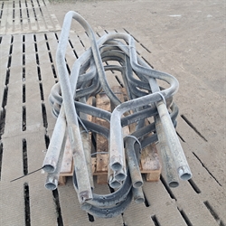 9 Stück gebr. 2" Liegeboxenbügel Länge: 1,90 m Cc: 0,31 m S459
