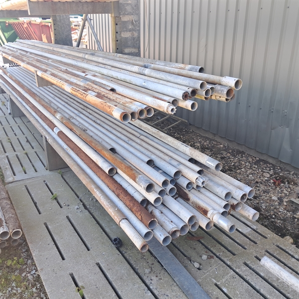 Gebrauchte verzinkte Rohre in 1½" und 2" 