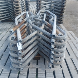 25 Stück gebr. 2" Liegeboxenbügel Länge: 2 m Cc: 0,74 m S423