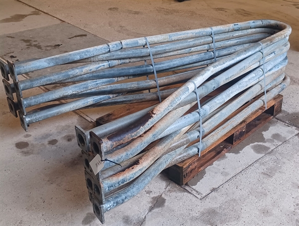 8 Stück gebr. 2" liegeboxenbügel Länge: 2 m Cc: 1 m S416